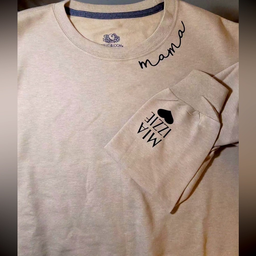 Sweatshirt “mama” custom names 🩷